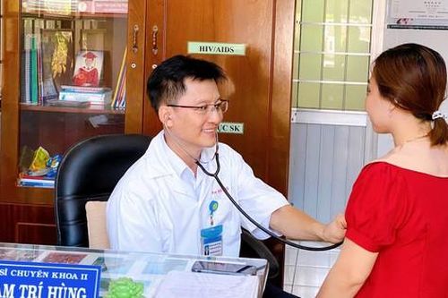 Bác sĩ Phạm Trí Hùng: Người bạn, người anh của bệnh nhân HIV