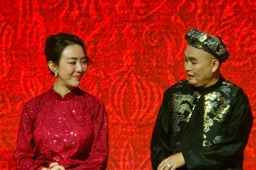 Thu Trang thử sức cùng 'Vua hài đất Bắc' Xuân Hinh trong phim Tết 2026