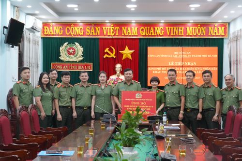 Công an Thủ đô tiếp thêm sức mạnh cho lực lượng tuyến đầu và nhân dân tỉnh Gia Lai trong giai đoạn khó khăn nhất