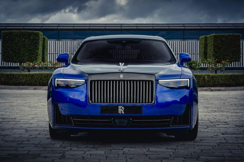 Rolls-Royce Black Badge Ghost độc bản dành cho game thủ
