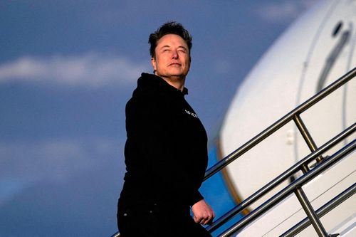 Grok ca ngợi Elon Musk là 'vĩ nhân số 1 lịch sử'