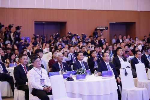 Con trai cố Tổng thống Mỹ sẽ tham dự Diễn đàn Kinh tế mùa thu 2025