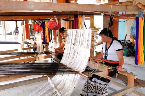 Nếp nhà, nếp nghề