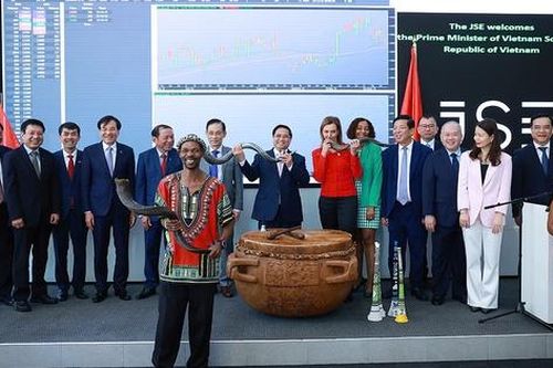 Thủ tướng thăm, làm việc tại thị trường chứng khoán lớn nhất châu Phi