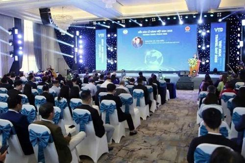 Lữ hành Việt Nam đổi mới tư duy và hành động trong kỷ nguyên vươn mình của đất nước