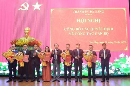 Đà Nẵng công bố các quyết định về công tác cán bộ