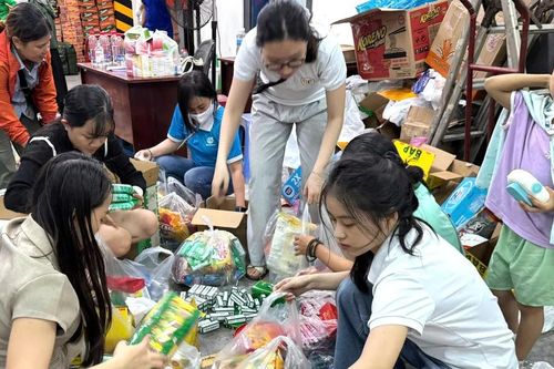TPHCM phát động tiếp nhận khẩn hỗ trợ đồng bào vùng bão lũ