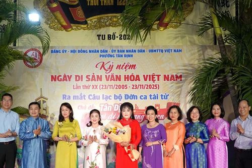 Ra mắt CLB Đờn ca tài tử phường Tân Định mừng Ngày Di sản Văn hóa Việt Nam