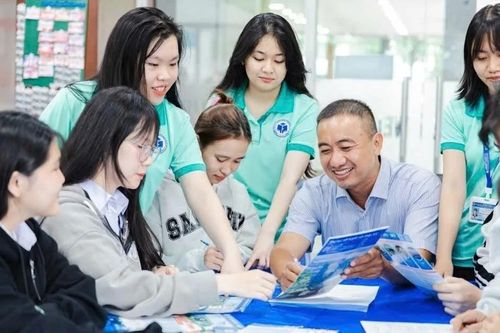Ngoại ngữ trong trường đại học: Tín chỉ hay chứng chỉ quốc tế?