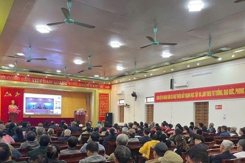 Sức trẻ thắp lửa phong trào 'Bình dân học vụ số' ở Hưng Yên
