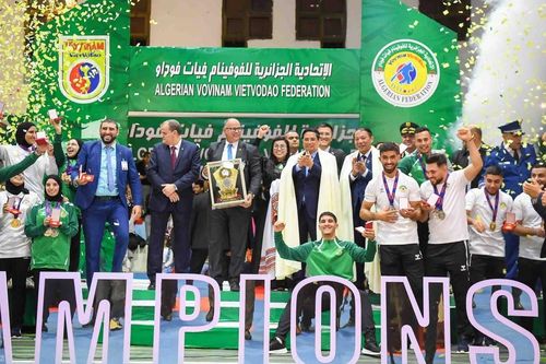 Thủ tướng và Phu nhân dự khán đội tuyển quốc gia Vovinam của Algeria biểu diễn
