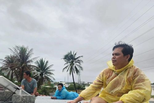 Lời kể của người thoát thân từ trận lũ kinh hoàng ở Nha Trang