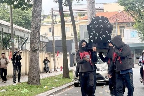 11 người bị truy tố trong vụ khiêng quan tài diễu phố để quay TikTok