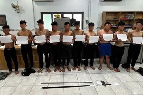 Ngăn chặn nhóm thiếu niên mang vũ khí tự chế để giải quyết mâu thuẫn