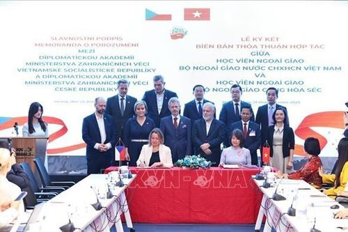 Chủ tịch Thượng viện Quốc hội Cộng hòa Séc thăm Học viện Ngoại giao