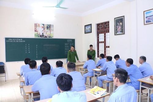 Lớp học xóa mù trong cơ sở cai nghiện: Thắp lên hi vọng làm lại cuộc đời