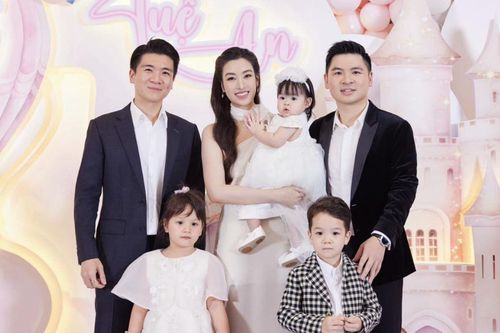 Cách chọn đồng hồ của gia đình bầu Hiển