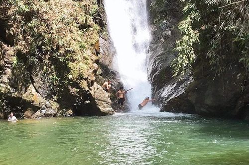 Khám phá thác Canh Mằng