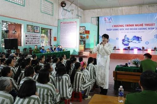 400 phạm nhân tham gia chương trình 'Thắp sáng ước mơ hoàn lương'