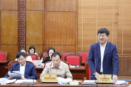 Phiên họp thường kỳ tháng 11/2025 của UBND tỉnh: Thảo luận, thông qua nhiều báo cáo, tờ trình quan trọng