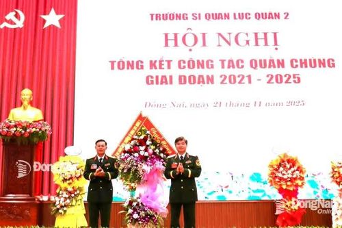 Thiếu tướng Lê Khắc Huy chỉ đạo tổng kết công tác quần chúng giai đoạn 2021-2025