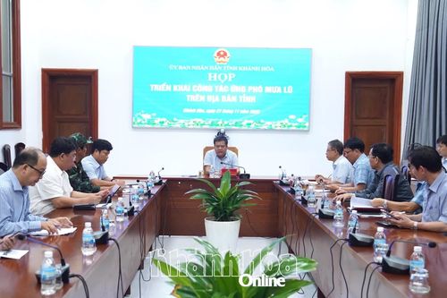 Không để người dân vùng ngập lụt bị đói khát