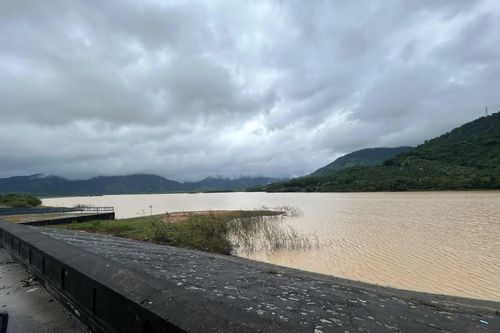 Nước trên sông Cái Nha Trang dưới báo động 1