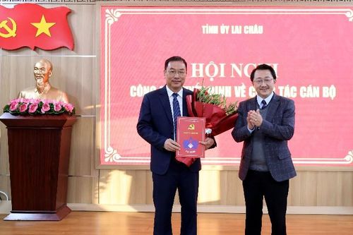 Hội nghị công bố quyết định về công tác cán bộ