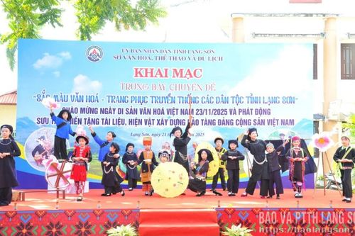 Khai mạc trưng bày chuyên đề 'Sắc màu văn hóa - Trang phục truyền thống các dân tộc tỉnh Lạng Sơn'