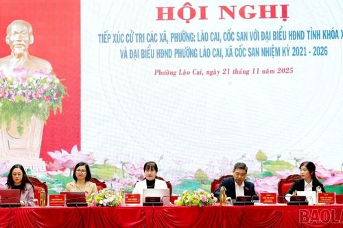Tổ đại biểu số 10 HĐND tỉnh tiếp xúc cử tri phường Lào Cai và xã Cốc San