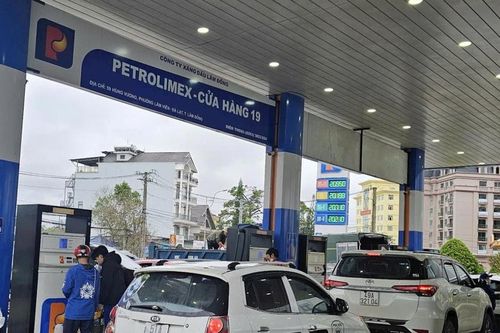 Các cửa hàng xăng dầu tại Đà Lạt đã thông thoáng trở lại