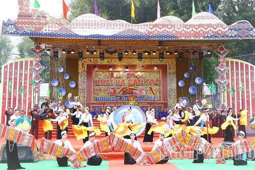 Khơi dậy niềm tự hào, phát huy giá trị Di sản văn hóa Đất Tổ