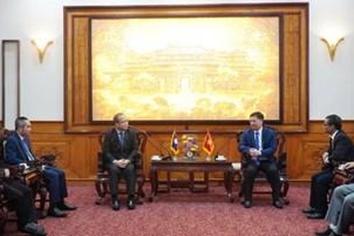 Phó Chủ tịch Thường trực UBND thành phố Nguyễn Thanh Bình tiếp Tổng Lãnh sự Lào tại Đà Nẵng