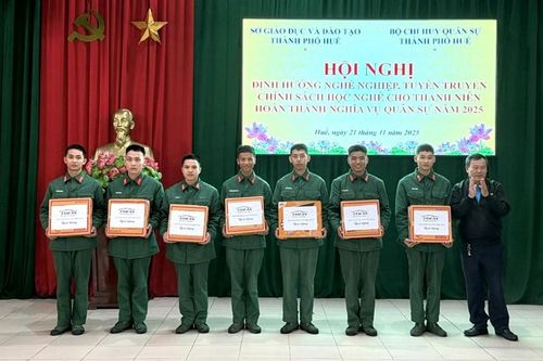 Định hướng nghề nghiệp và tuyên truyền chính sách học nghề cho bộ đội xuất ngũ