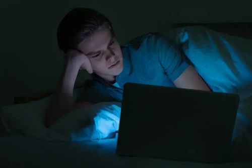 Rước bệnh vì thức đêm