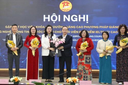 100 giáo viên tiếng Anh được bồi dưỡng tại Australia