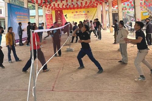 Tập huấn kỹ thuật và phát triển môn đánh yến tại xã Cốc Pàng