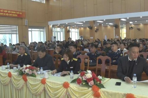 Tập huấn chuyển đổi mô hình từ thuế khoán sang kê khai cho 430 hộ kinh doanh xã Quảng Uyên