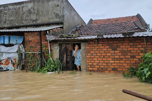 Sau những tiếng kêu cứu trong lũ dữ, đồng bào giờ cần lắm bàn tay của bạn