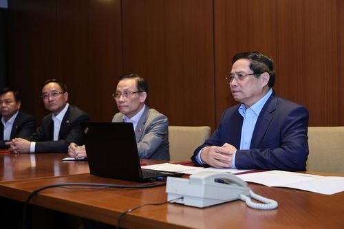 Thủ tướng họp khẩn từ Algeria: Huy động tối đa lực lượng cứu dân vùng lũ miền Trung