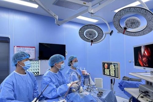 Ca bệnh hiếm: Nấm xoang bướm 'giả u não' khiến người đàn ông mất thị lực