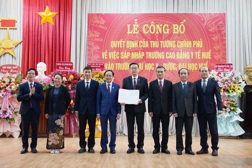 Sáp nhập Trường Cao đẳng Y tế Huế vào Trường Đại học Y - Dược Huế