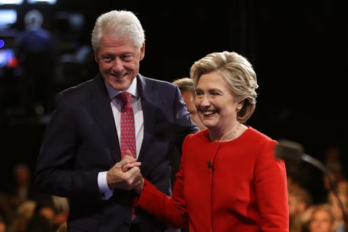 Nhà cựu Tổng thống Clinton bị Quốc hội Mỹ cảnh báo trừng phạt