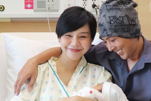 Người mẫu Lê Thu Trang sinh con đầu lòng