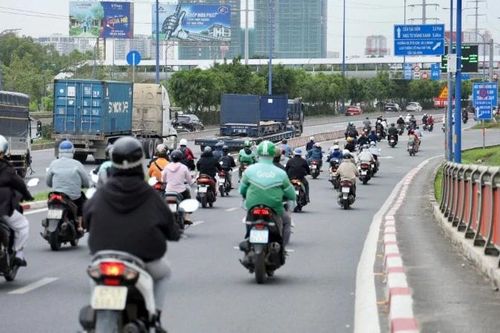 Tuân thủ luật giao thông để giảm nỗi đau của gia đình, xã hội