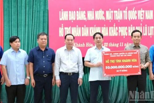 Thành phố Hồ Chí Minh tập trung tổng lực, toàn tâm, toàn ý, chung sức đồng lòng hỗ trợ tỉnh Khánh Hòa