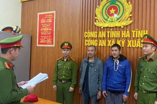 'Cáo đầu đen' sa lưới
