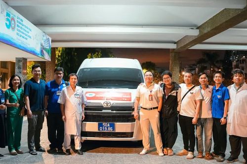 Bệnh viện Thống Nhất chi viện 10 bác sĩ hỗ trợ tỉnh Khánh Hòa