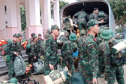 Sư đoàn 307 cơ động lực lượng hỗ trợ khắc phục hậu quả mưa lũ tại Đắk Lắk