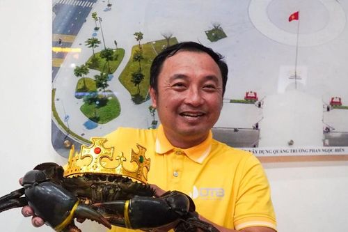 'Vua Cua' ở Cà Mau năm 2025 nặng hơn 1,8kg